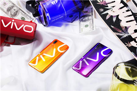 vivo LOGO PHONE新潮登場 展現(xiàn)別樣自我