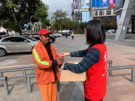 天寒心暖，蘇寧超市為一線人員送溫暖