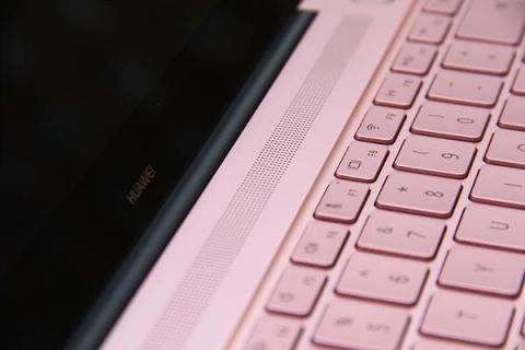 何需妥協(xié)MacBook Air？HUAWEI MateBook 13：您身邊的優(yōu)質(zhì)全面屏輕快本