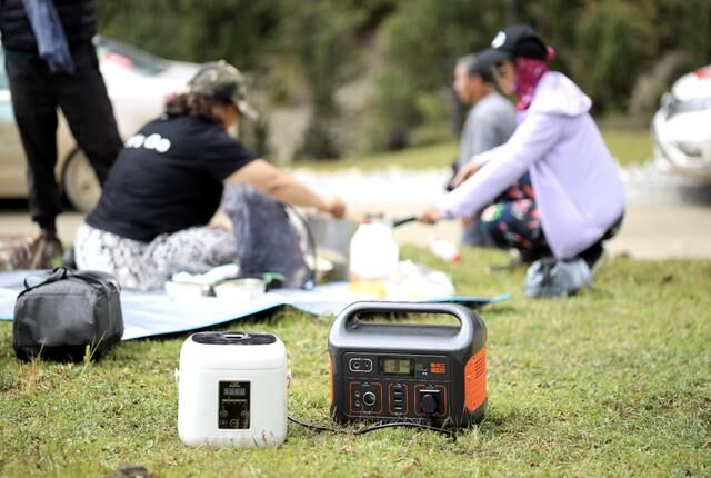 自駕游用電不再愁，帶上電小二戶(hù)外電源好玩又盡興