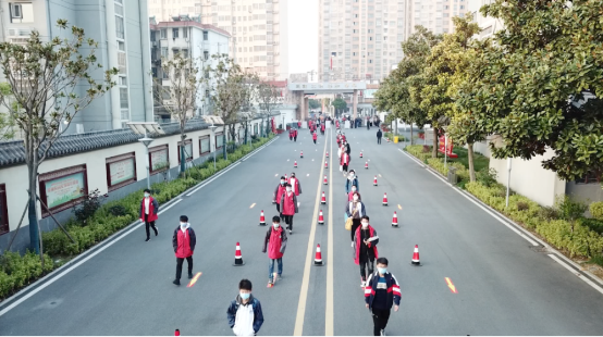 各省市陸續(xù)開學，愛瑪電動車為家長和學子助力