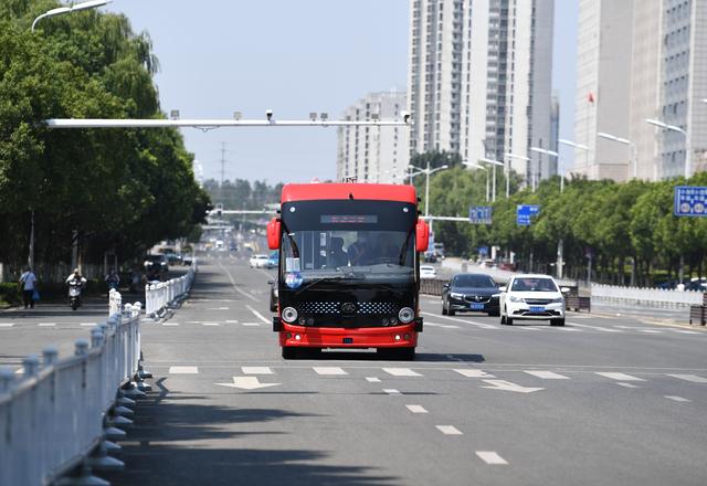 安徽首條智能網(wǎng)聯(lián)5G線路開通 安凱無人駕駛客車投入開放道路運行！