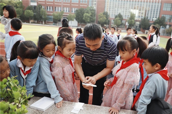 阿爾法蛋詞典筆入駐合肥高新創(chuàng)新實(shí)驗(yàn)小學(xué)教育集團(tuán) 用AI助力信息化校園建設(shè)