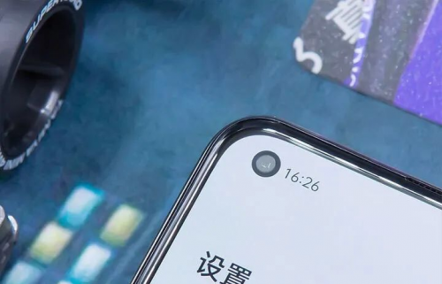 樂神機，酷炫潮爆｜楊冪代言手機千元機皇realme 真我Q3 Pro測評