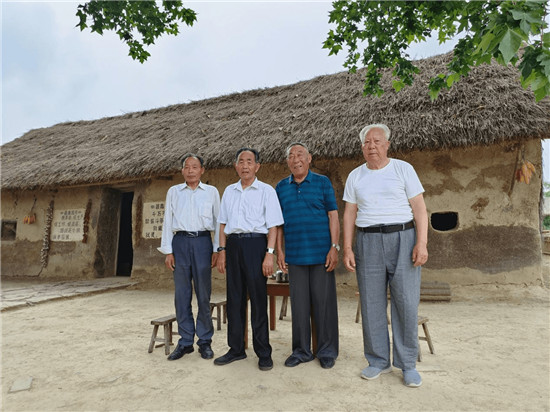 薇婭探訪安徽鳳陽小崗村，再次感受到中國農民的敢為人先