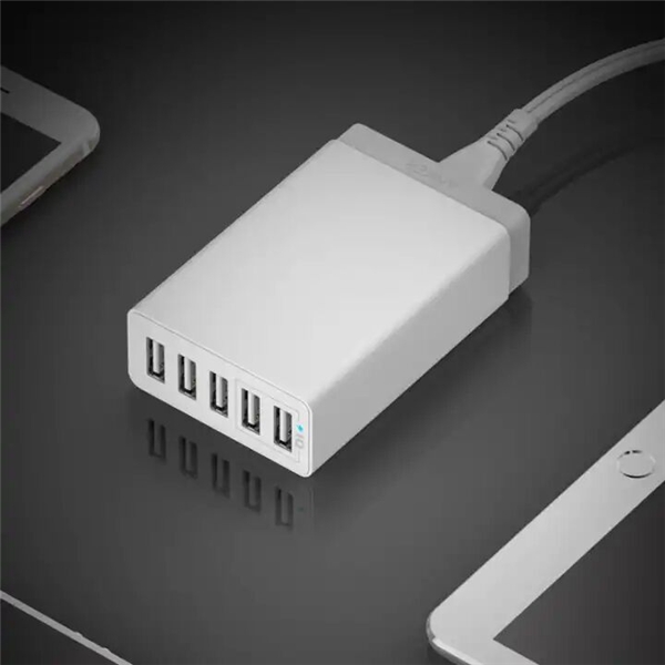 完美的家庭充電中樞——Anker安克25W 5口USB蘋(píng)果手機(jī)充電器