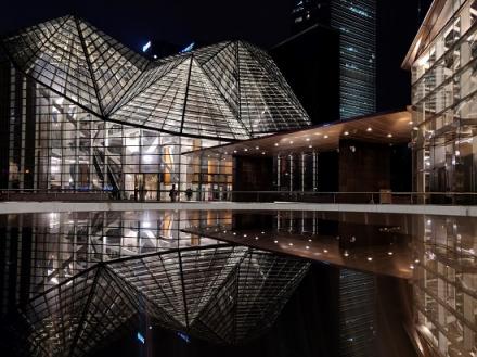 京東一加手機跨界Lonely Planet，旅行讀物《夜·中國》江上揭曉