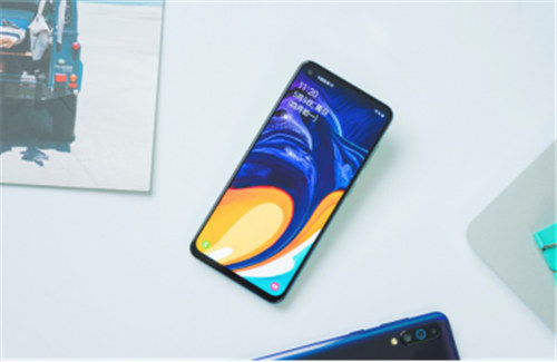 Galaxy A60元?dú)獍嬗卸鄤澦?？用戶好評不斷