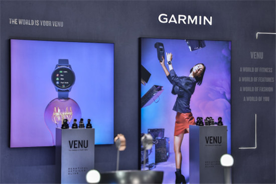 獨一有二，迪麗熱巴優(yōu)雅出席2019GARMIN佳明北京智能腕表新品發(fā)布會