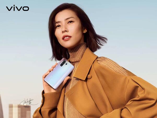 vivo X30 × 劉雯時尚大片首曝光，高級質(zhì)感一躍而出