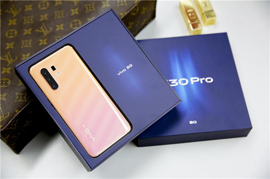 vivo X30 Pro開(kāi)箱體驗(yàn)！專(zhuān)業(yè)影像旗艦+高顏值外觀，滿足你眾多期望