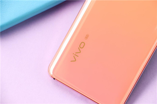 vivo X30 Pro開(kāi)箱體驗(yàn)！專(zhuān)業(yè)影像旗艦+高顏值外觀，滿足你眾多期望