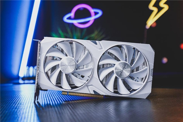 四年之約不負等待,耕升 GeForce RTX 4060 踏雪+DLSS 3實現(xiàn)百幀玩光追