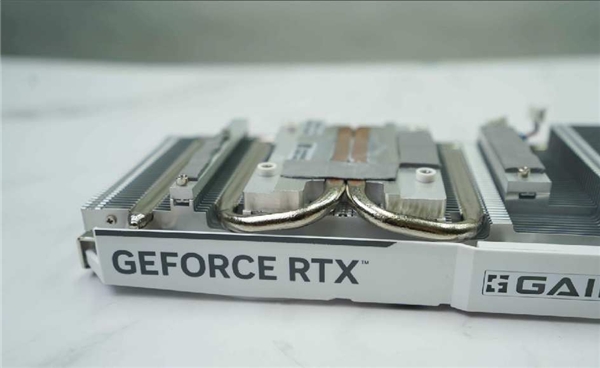 四年之約不負等待,耕升 GeForce RTX 4060 踏雪+DLSS 3實現(xiàn)百幀玩光追